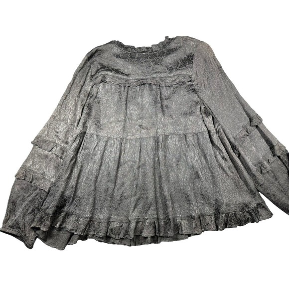 Ivy Jane‎ Top NWOT small Long Sleeve Ruffles Gray - Picture 2 of 5